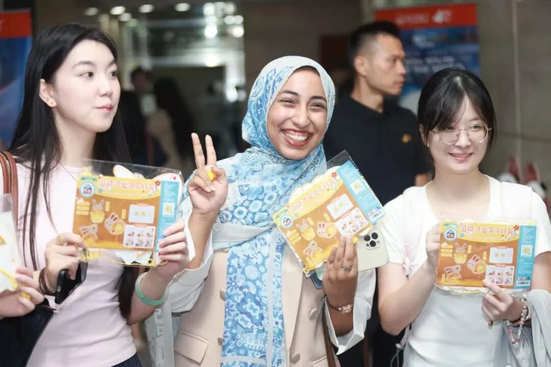 FOREIGN1789979565710FNP667Q4FK.jpg