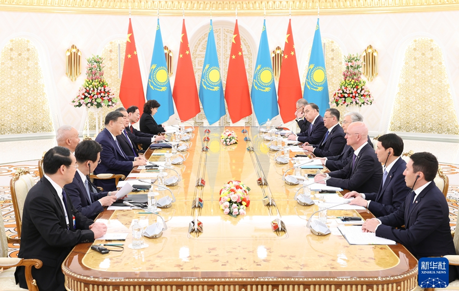 中国・カザフスタン首脳会談が開催