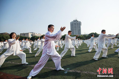 国内外の百万人が一斉に太極拳を　ギネス世界記録に挑戦